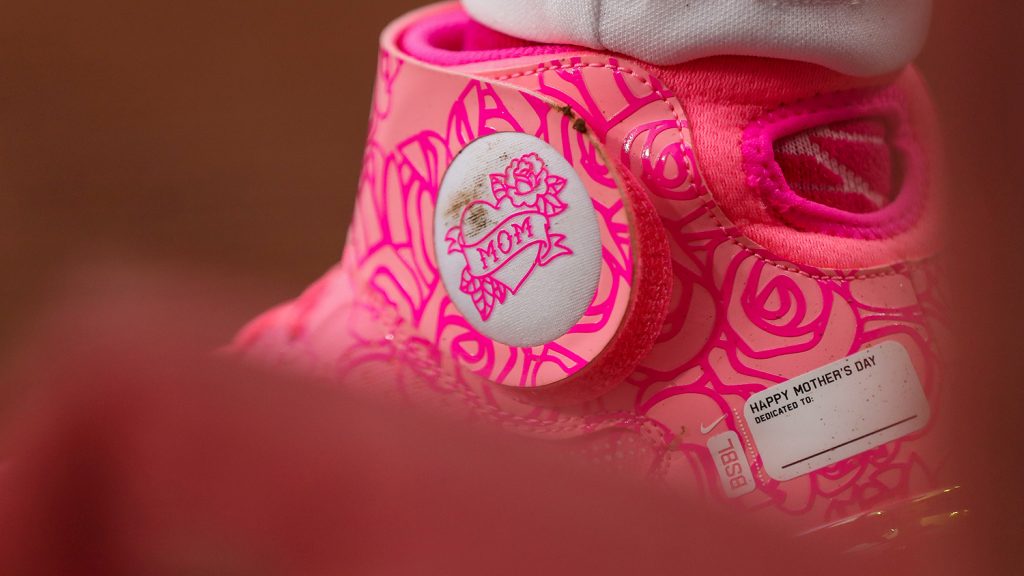 Jonathan India wore these Mother's Day-themed cleats to honor his mom, Elizabeth, during a 2022 game with the Reds
